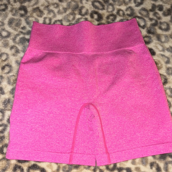 Pink Athletic Crop Top and Shorts Set - Picture 4 of 6